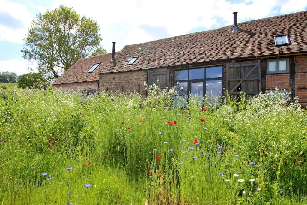 The Cart House - Beautiful Contemporary Barn - Hot Tub Apartment บริดจ์นอร์ท ภายนอก รูปภาพ