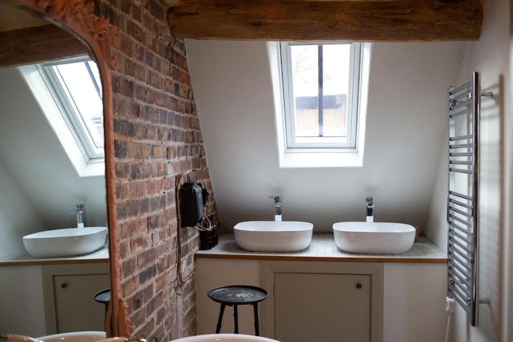 The Cart House - Beautiful Contemporary Barn - Hot Tub Apartment บริดจ์นอร์ท ภายนอก รูปภาพ