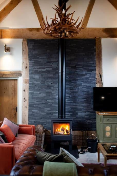 The Cart House - Beautiful Contemporary Barn - Hot Tub Apartment บริดจ์นอร์ท ภายนอก รูปภาพ