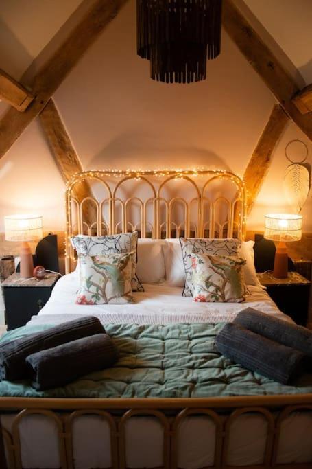 The Cart House - Beautiful Contemporary Barn - Hot Tub Apartment บริดจ์นอร์ท ภายนอก รูปภาพ